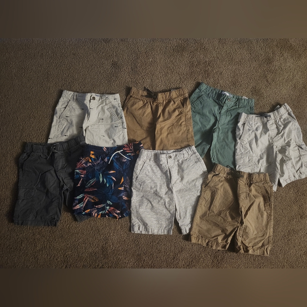 8 Pairs of Old Navy Boy's Size 8 Shorts